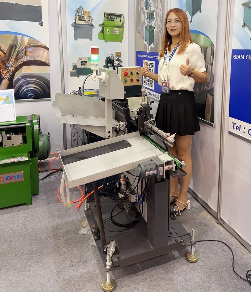 Machine de roulement à fil à l'exposition de l'industrie Thaïlande 2025